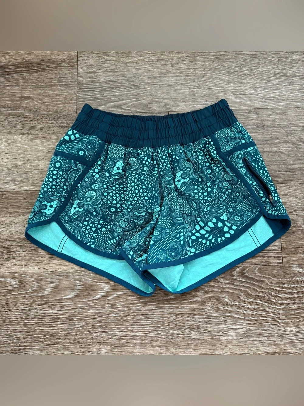lululemon athletica sz euc